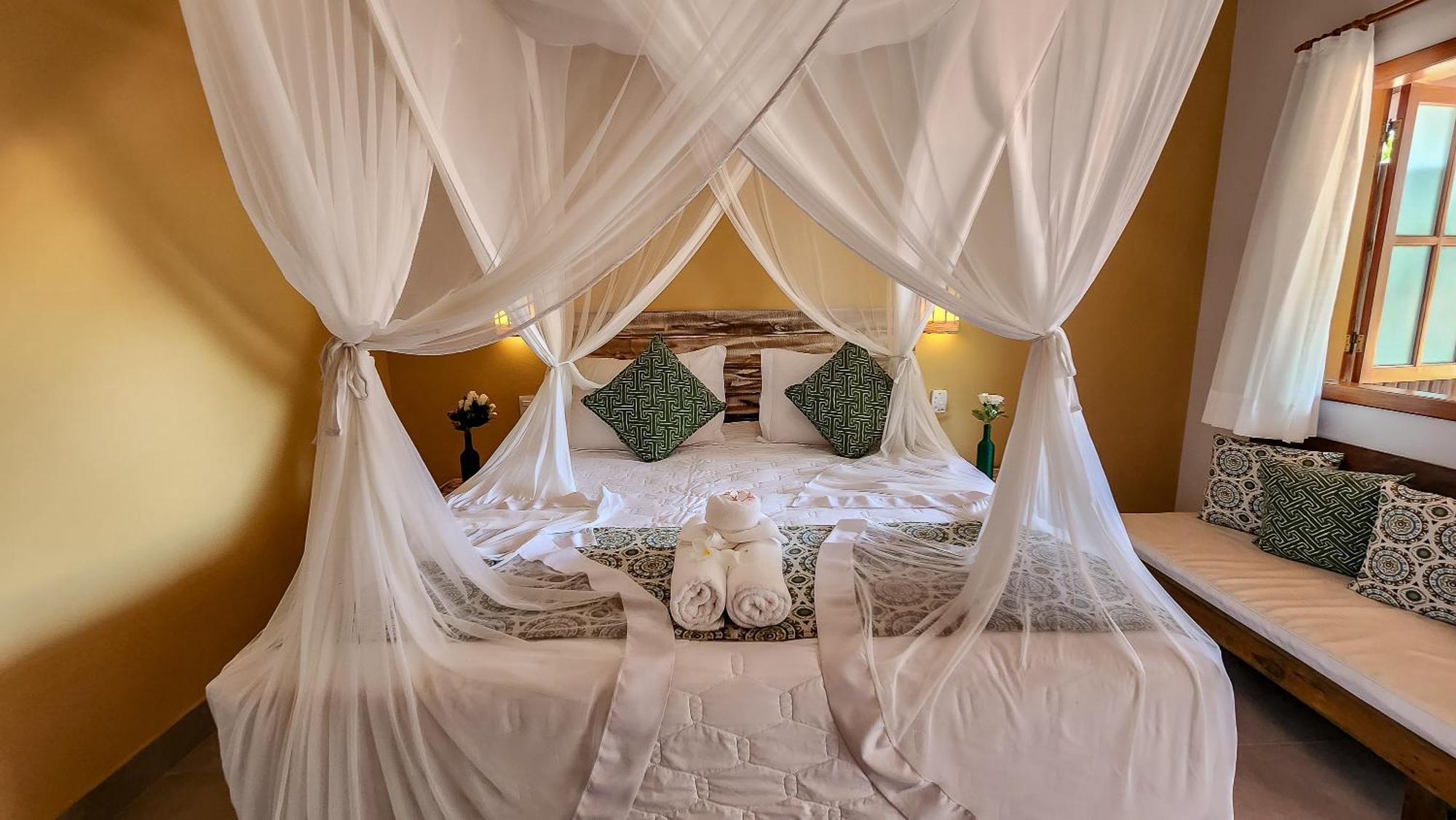 Queen Room Spa Bath
